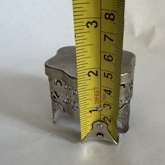 Vintage Small Filagree Wire Mesh Silver Toned Jewelry Box Trinket Box - Picture 8 of 8
